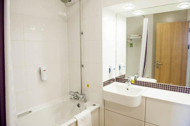 Premier Inn Premier Inn Stockport Central エクステリア 写真