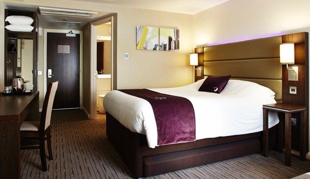 Premier Inn Premier Inn Stockport Central エクステリア 写真